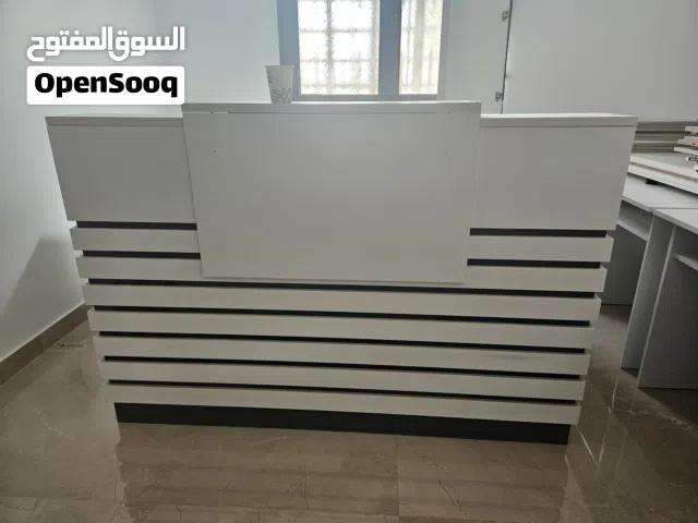 مكتب استقبال ريسبشن شبه جديد للبيع