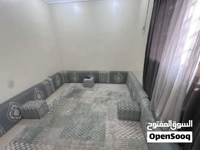 للبيع قعدات
