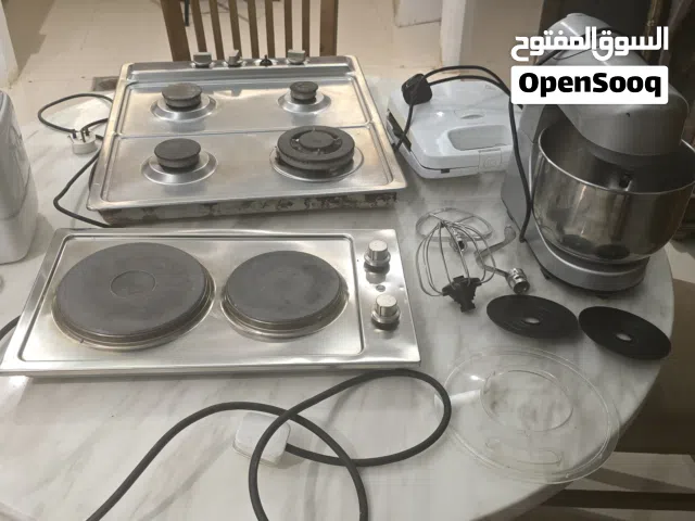 للبيع مجموعة أجهزة مطبخ نظيفة وبسعر