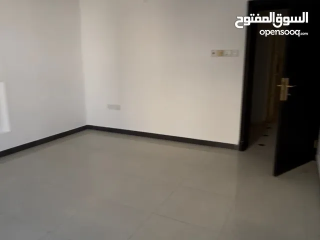 شقة مكتبية للإيجار في منطقة استراتيجية في السنابس بالقرب من مركز المعارض