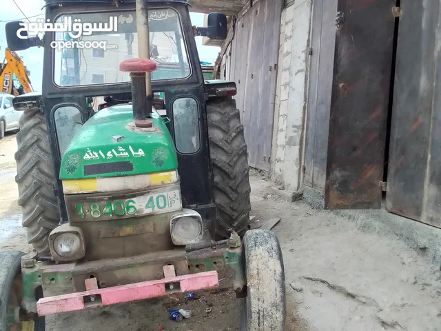2000 Tractor Agriculture Equipments in Jerusalem
