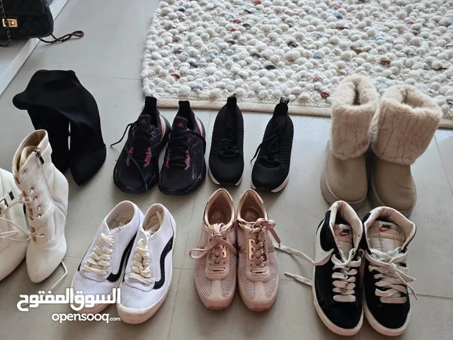 Women's comfort shoes