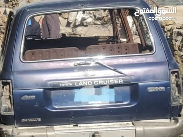 سياره  جيب لند كروزار 1997 ليله علوي محروق وكاله القفص مع الأبواب الكبوت الشنطه