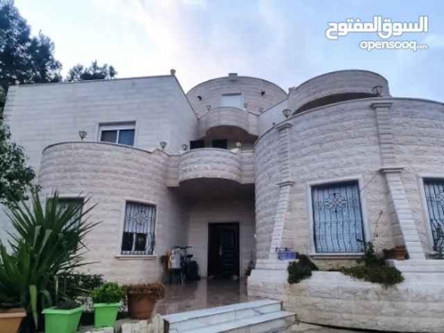 فيلا مميزه للبيع بمنطقه عيصى