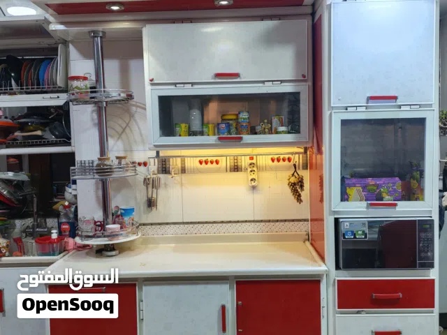 كاونترات مطبخ مستخدم المنيوم وسطح مرمر صناعي  بحاله جيده جدا  للبيع يوجد خدمه توصيل