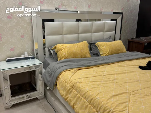 غرفة نوم مستعمله