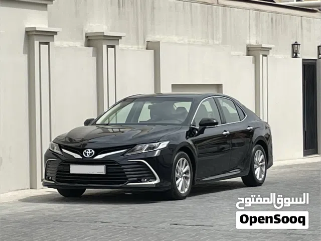 TOYOTA CAMRY GLE MODEL 2021