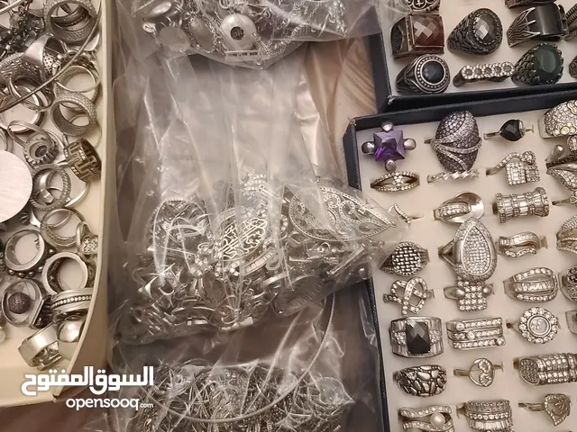 فضة ايطالي وتايلندي وتركي ومجوهرات تقليديه وساعات للبيع