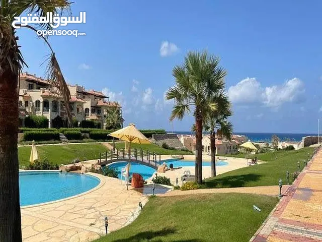 للبيع شاليه استلاام فورى Sea View و متشطب بالكامل فى العين السخنة