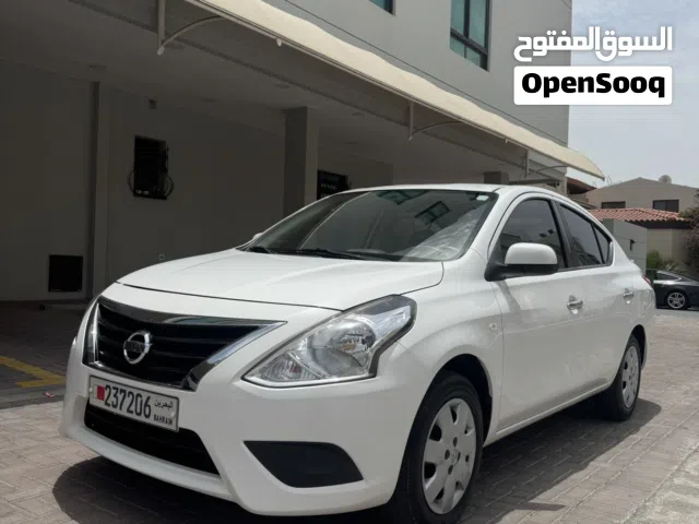 2022 نيسان صني Standard