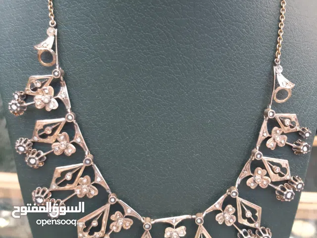 طوق قديم ذهب و الماس فلمنك و طقم ذهب اسواره و طوق