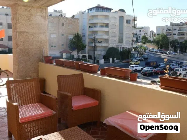 عبدون : استديو 110 م 50 داخلي 60م تراس خارجي مفروش للايجار من المالك مباشرة