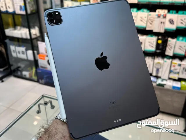 iPad Pro 11" 256G WiFi With Apple Pencil بطارية 87%2 بحالة ممتازة