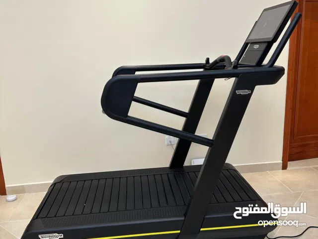 Technogym skill run 7000