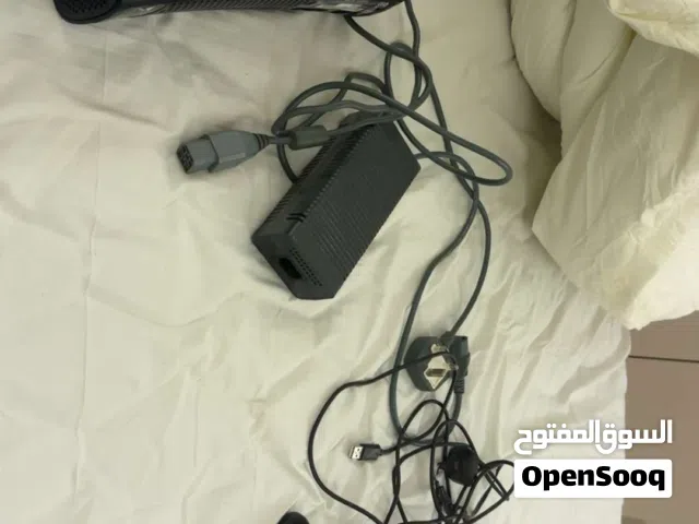 اكس بوكس 360 مايعاني من شي ومع جميع اغراضه 20وقابل