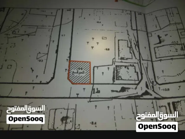 ارض في حي سكني في الغرارات