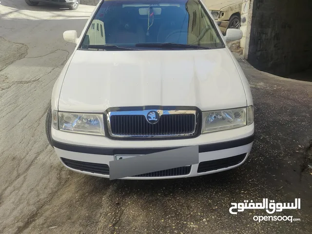 اوكتافيا تور2004