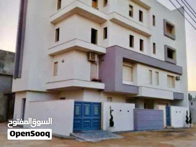 منزل البيع السبعة شارع 12 متر مقسم هادي منظم