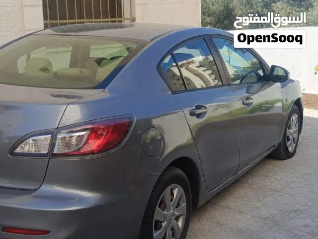 2014 مازدا 3 Standard