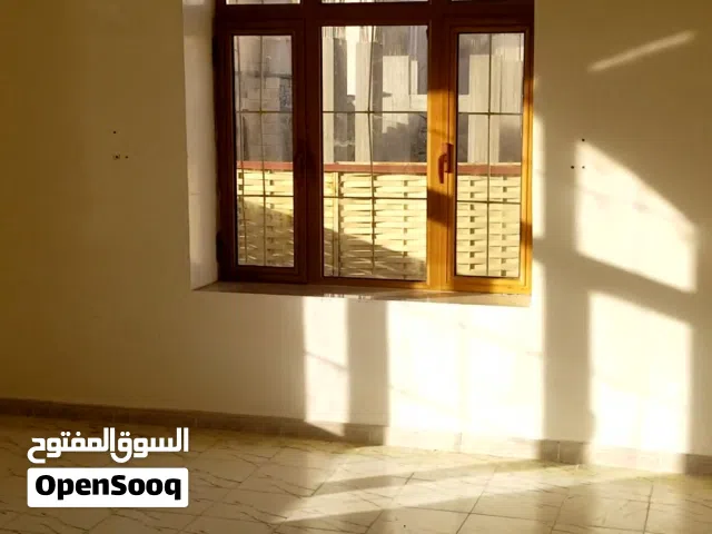 200 m2 4 Bedrooms Apartments for Rent in Sana'a Bayt Baws