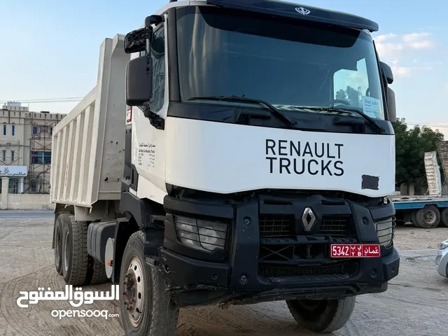 Tipper Renault 2015 in Muscat