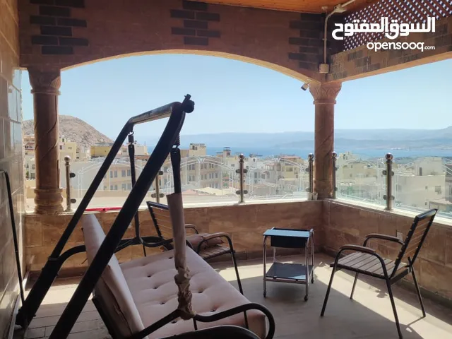 شقة مفروشة للايجار الشهري باطلالة جميلة في العقبة ،، منطقة التاسعة اهالي،،قريبة من الخدمات.