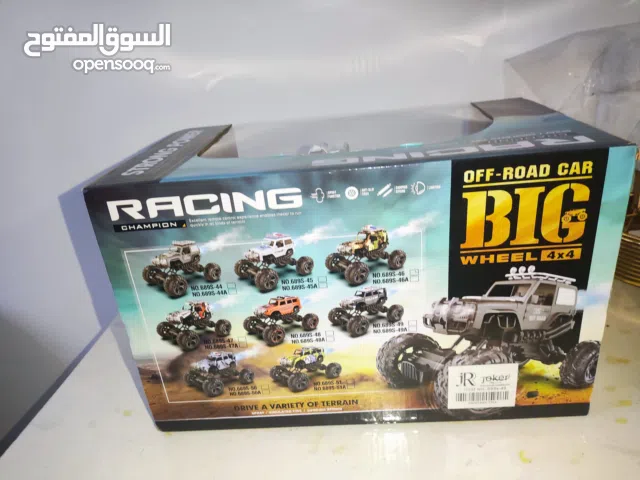 سيارة لعبة جديدة