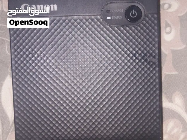 طابعة Canon SELPHY Square QX10 هي طابعة صور محمولة ذكية مصممة خصيصاً لطباعة صور تحتاج الي حباره فقط