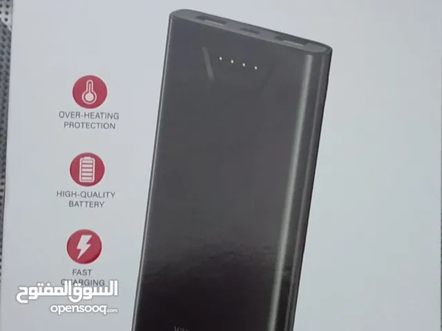 للبيع سماعة بلوتوث + باور بانك السماعة مستخدمة قليل جدًا ونظيفة مثل الجديدة. الباور بانك