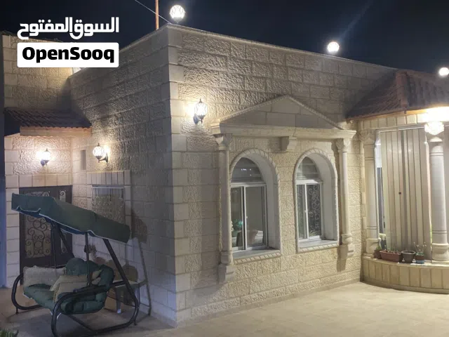 200 m2 2 Bedrooms Townhouse for Sale in Mafraq Al Mazzeh