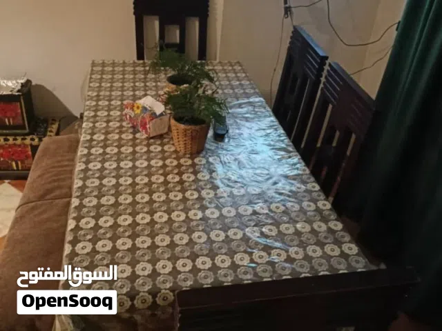 سفرة طعام مستعمل استعمال خفيف