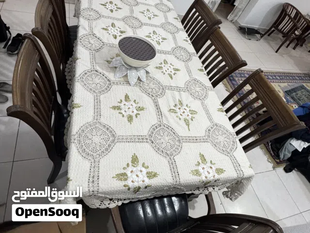 طاولة سفرة 8 كراسي فخمة بحالة ممتازة