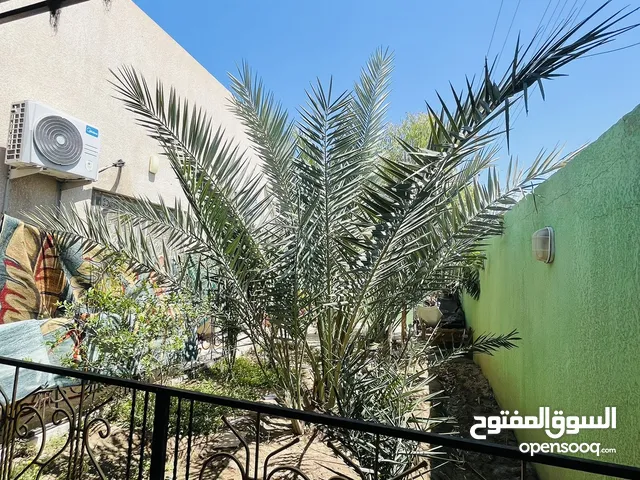 240 m2 3 Bedrooms Villa for Sale in Basra Abu Al-Khaseeb