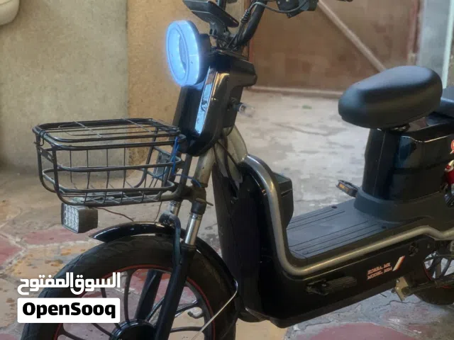2025 ابريليا Dorsodur 900