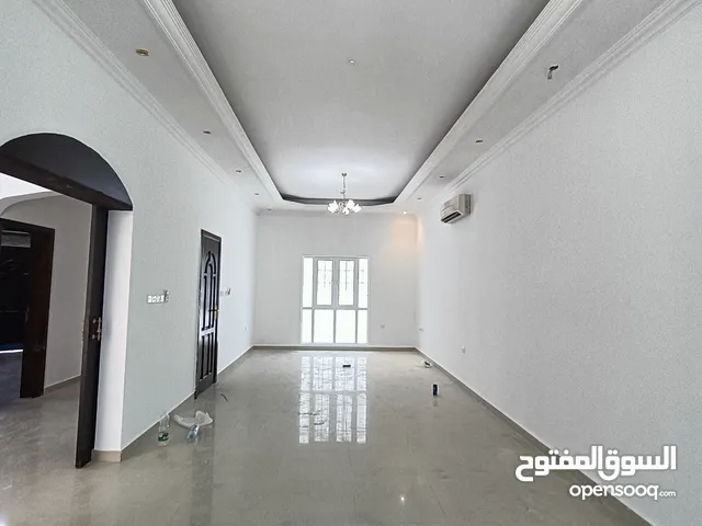 250m2 4 Bedrooms Villa for Rent in Muscat Al Khuwair