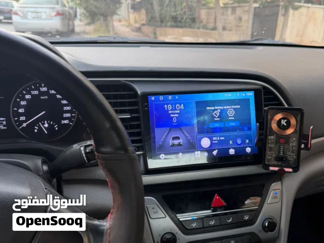 2017 هيونداي النترا Standard