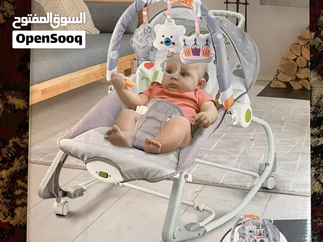 للبيع هذا الكرسي الهزاز للأطفال من ماركة Hu-Baby