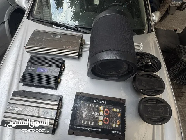 3 speakers , bazzoka and 4 amplifier for sale 3 سبيكرات ، بازوكا و 4 باويرات للبيع بسعر حلو