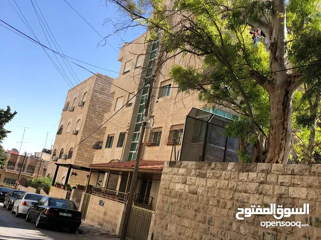 700m2 More than 6 bedrooms Villa for Sale in Amman Um El Summaq