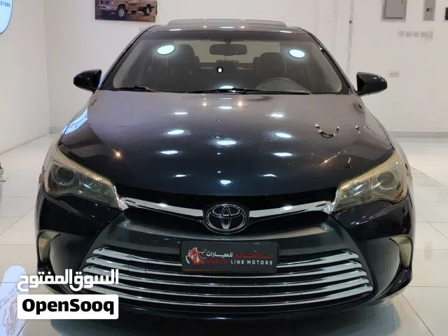 تويوتا كامري SE  موديل 2015 سياره اعتماديه وأداء اقتصادي وقوي داخليه نظيفة ومريحه وانظمه امان متقدمة