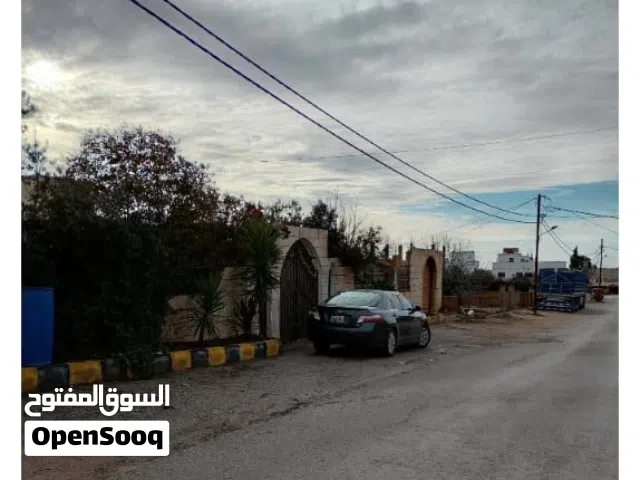 220 m2 3 Bedrooms Townhouse for Sale in Al Karak Al-Mazar Al-Janoubi