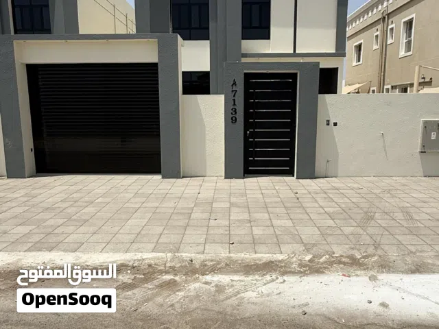 فيلا راقية للبيع المعبيلة حي الراوية