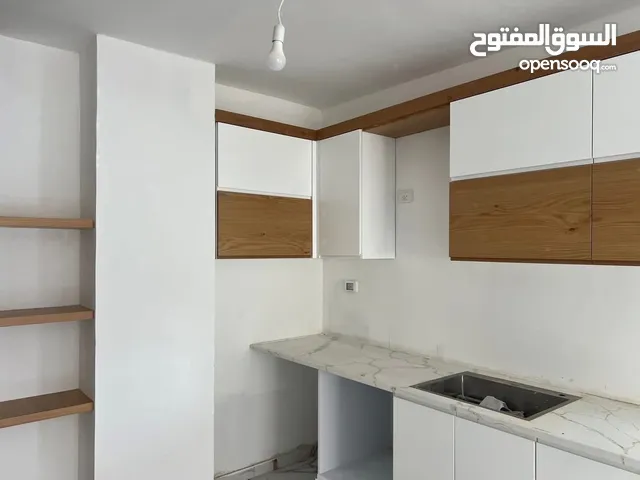 شقه فارغة للايجار في رام الاه قرب شارع ركب