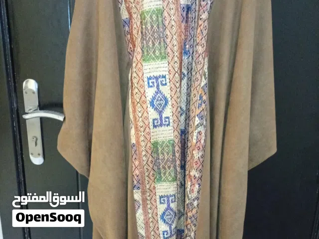 بشت بفستان