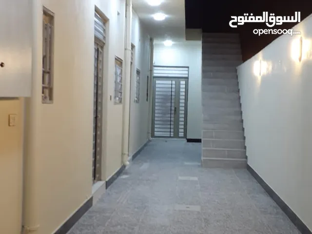100 m2 2 Bedrooms Townhouse for Rent in Basra Manawi Lajim