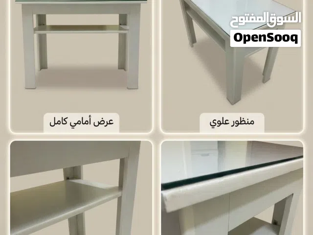 للبيع طاولة خشبية بيضاء قوية