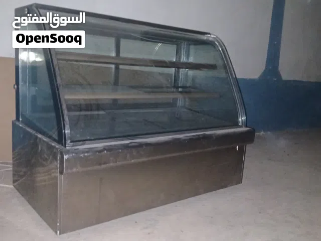 ثلاجه عرض حلويات استيل مستعمله نظيفه