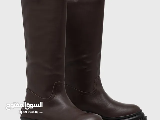 brown Boots in Baghdad