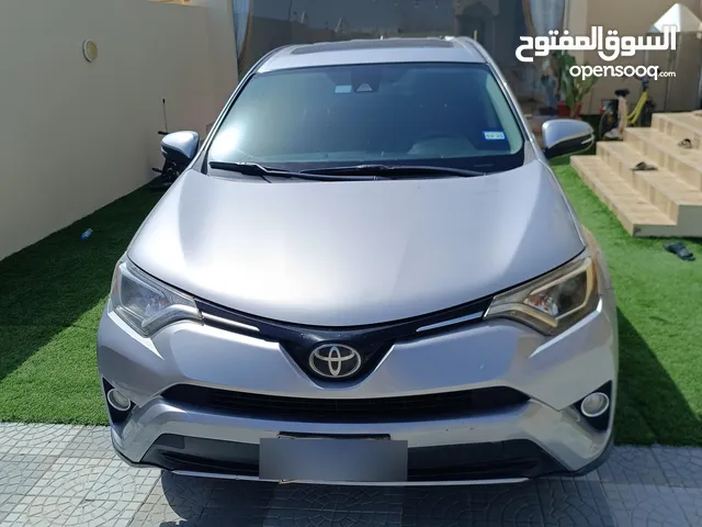 تويوتا رافور XLE مفتاح