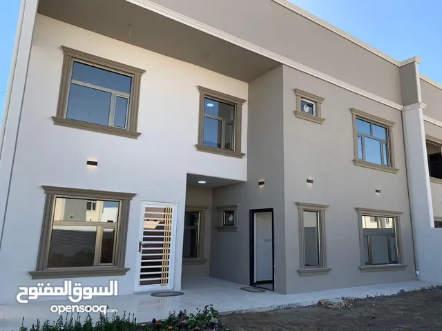 بيت 300 متر للبيع طابقين في مجمع الاميرات السكني 2